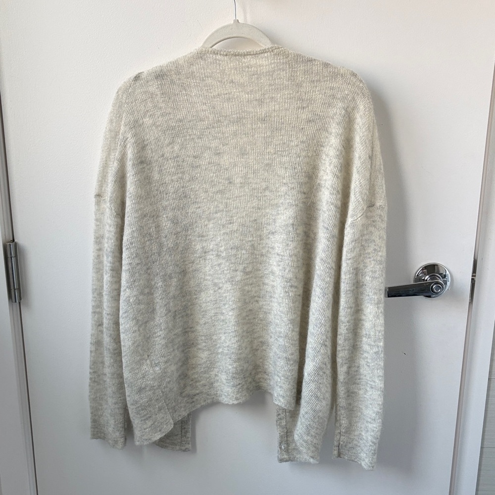 Like new lightweight Babaton cardigan - Picture 4 of 6